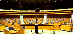 Raconterlavie.fr : “le Parlement des invisibles”