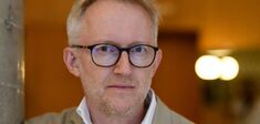 David Van Reybrouck : “Les gens ordinaires sont des acteurs extraordinaires dès lors qu’on les inclut dans le jeu politique”