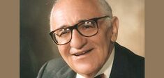 Qui était Murray Rothbard, le maître à penser “paléo-libertarien” de Javier Milei ?