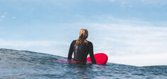 “Une vague qui pense, c’est l’âme humaine” : petite philosophie des vagues