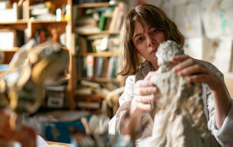 “Showing up” : la vie d’artiste fait-elle encore rêver ?
