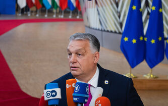 Amélie Poinssot : “Viktor Orbán veut être le défenseur de la grandeur hongroise perdue”