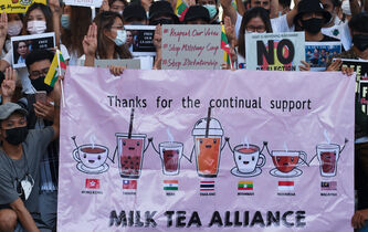 Pour résister à Pékin, l’“Alliance du thé au lait”